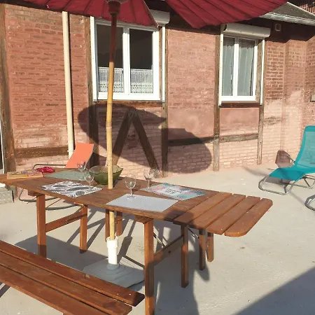 Дом отдыха Notre Nid - Grande Terrasse Privee En Bord De Mer, Au Coeur Du Quartier Historique Du Treport ! Wifi Ле-Трепор